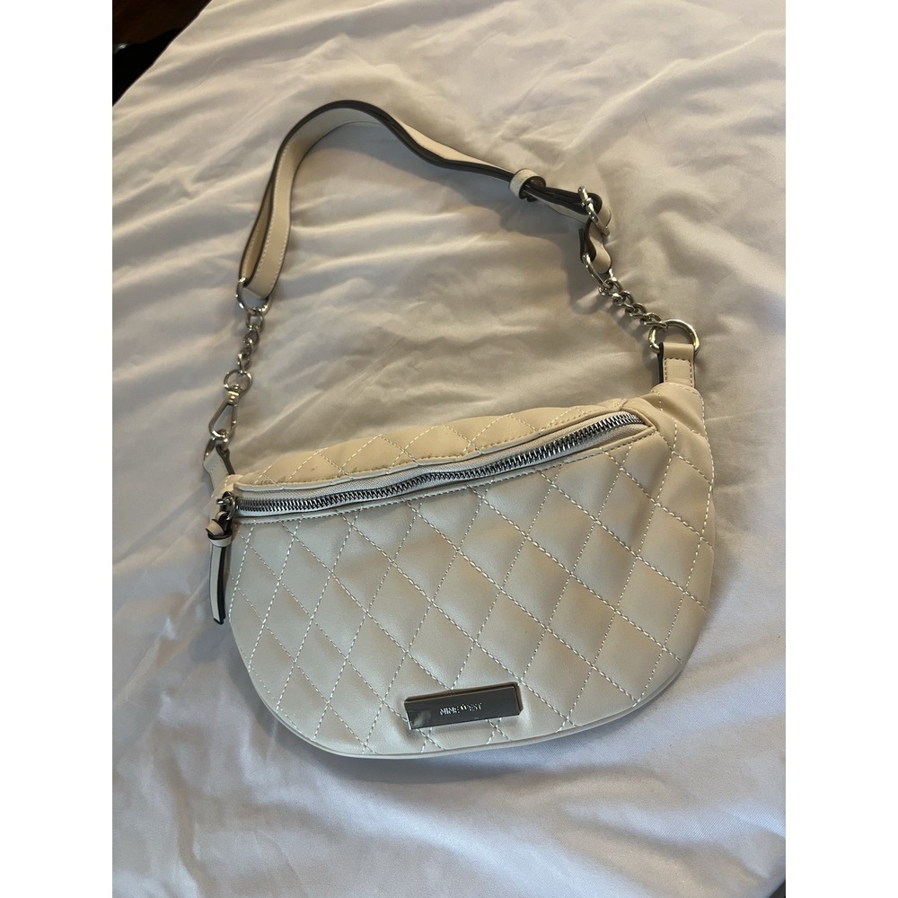 Nine West Waist Wallet Belt Bag Pouch cream Quilted  Purse‎ Fanny pack